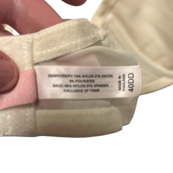 Victoria's Secret Pair of Sheer Bras - Black and Cream - Size 40DD - Picture 5 of 8